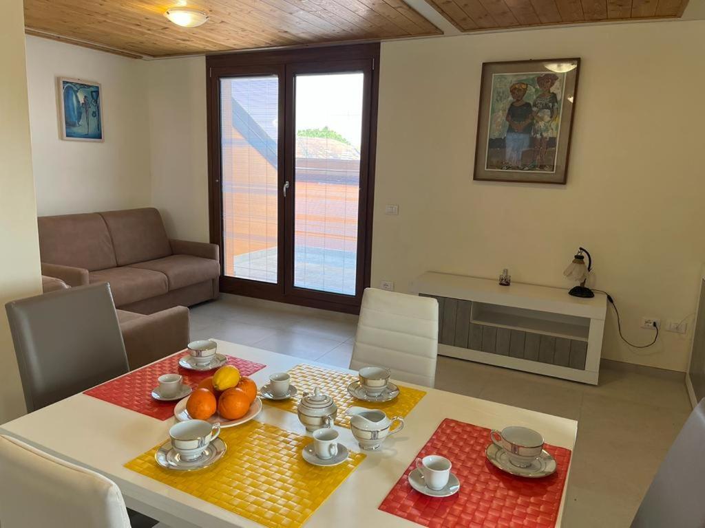 Perla Top Floor Apartment Sirmione Exterior photo