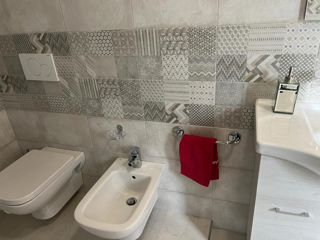 Perla Top Floor Apartment Sirmione Exterior photo