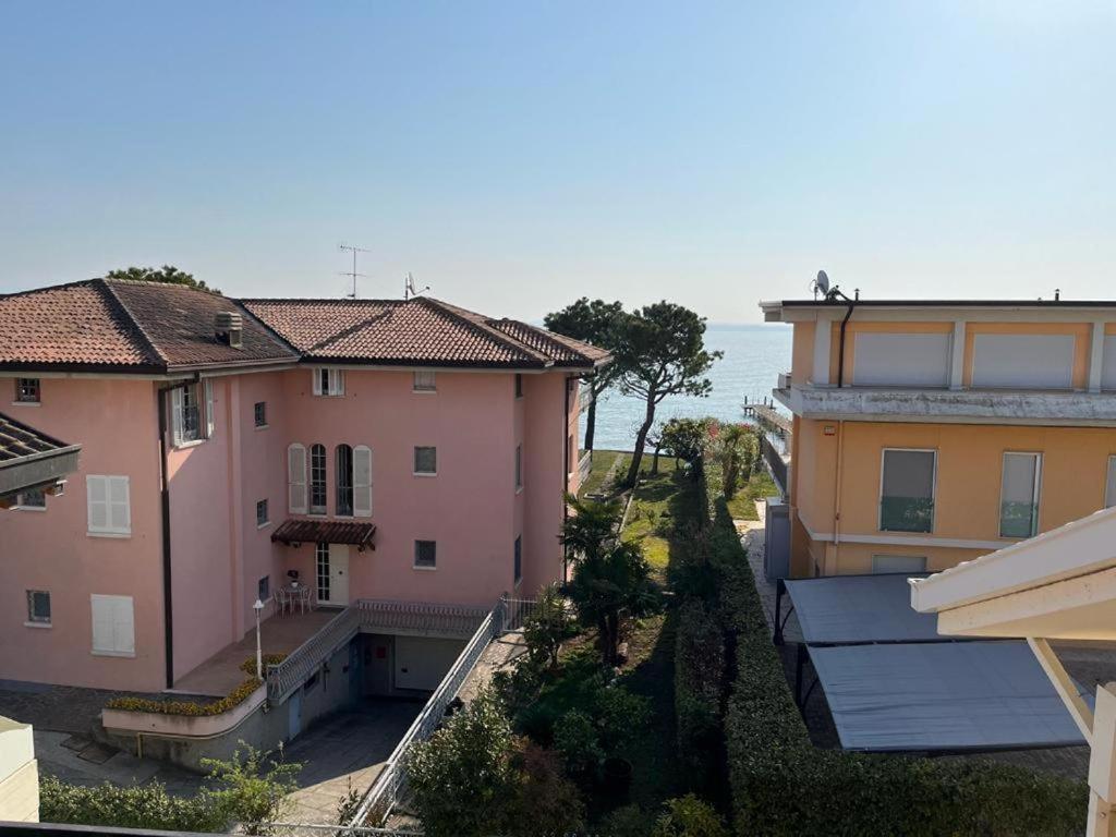 Perla Top Floor Apartment Sirmione Exterior photo